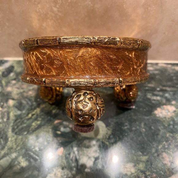 Mike and Ally Ming Soap Dish and Tumbler - Picture 10 of 14